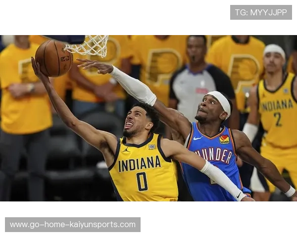 NBA空中拉杆躲闪对抗，如艺术般优雅